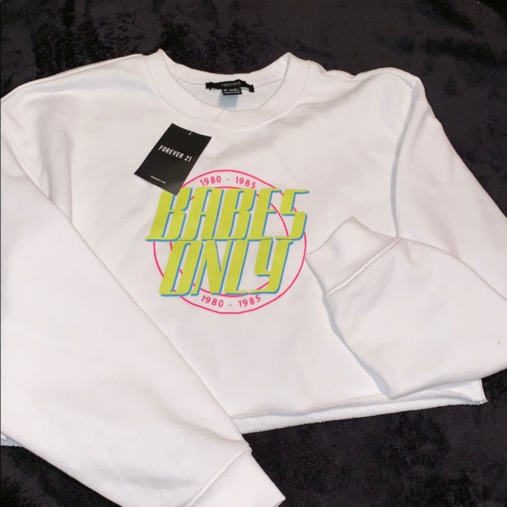 ⭐️NWT forever 21 white crop sweatshirt